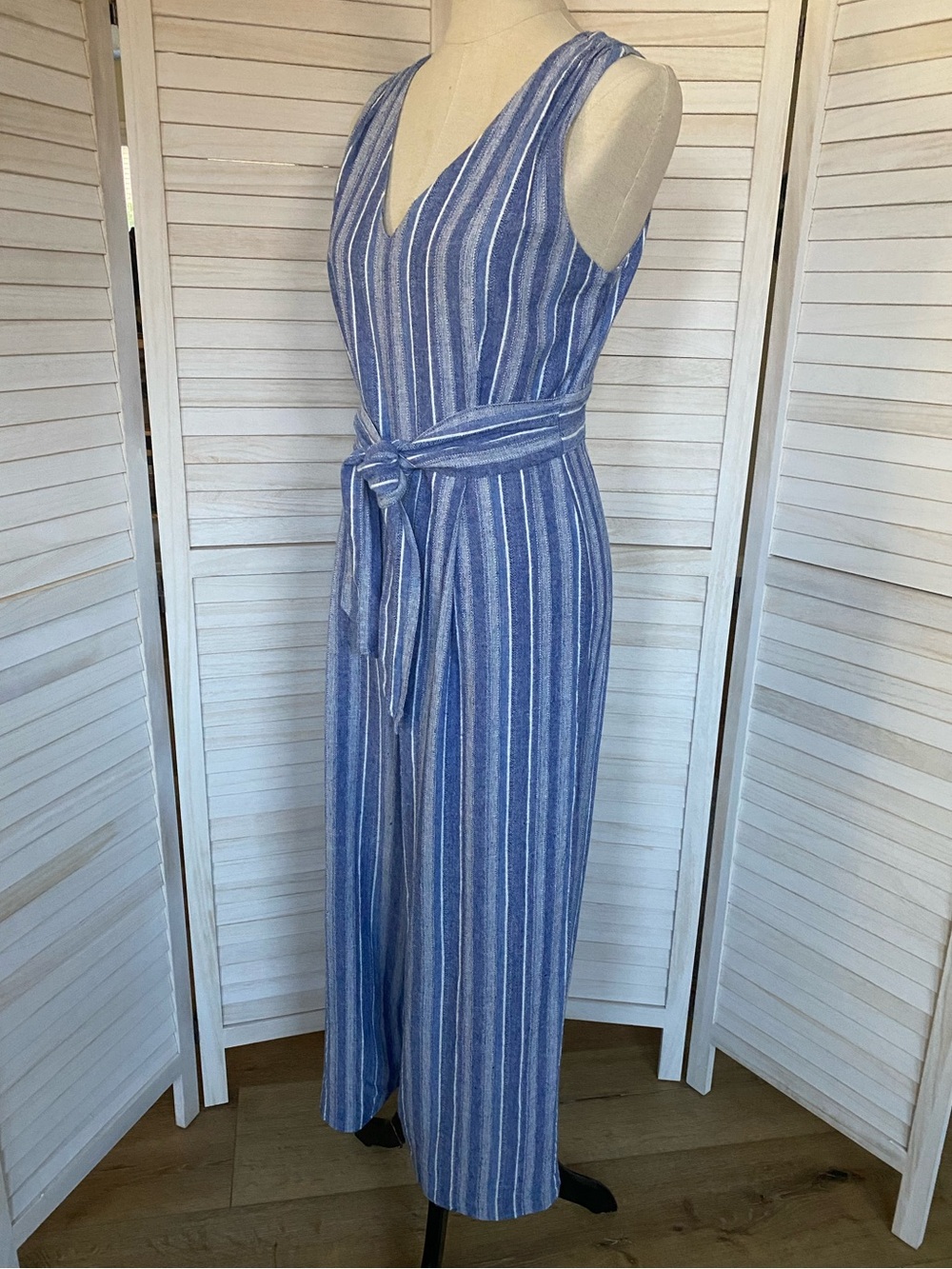 Calvin Klein Blue/White Striped Linen V-Neck Sleeveless Tie Waist Jumpsuit 10 - Picture 12 of 16